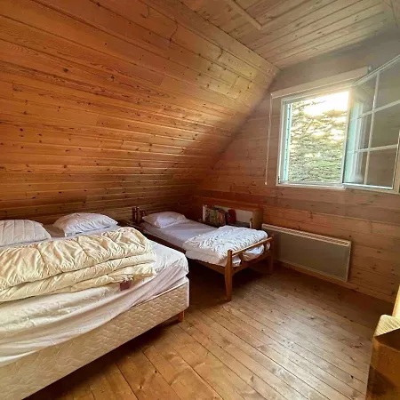 La Farandole, Coastal Family