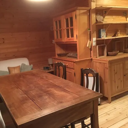 La Farandole, Coastal Family