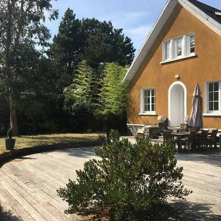 La Farandole, Coastal Family Villa Agon-Coutainville