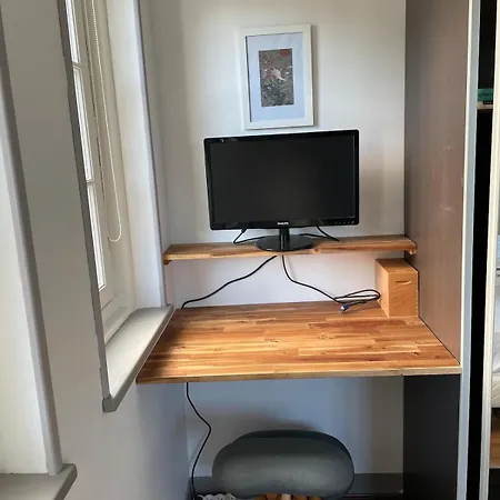 La Farandole, Coastal Family *