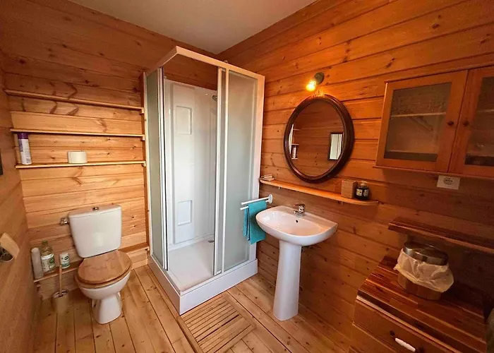 La Farandole, Coastal Family *