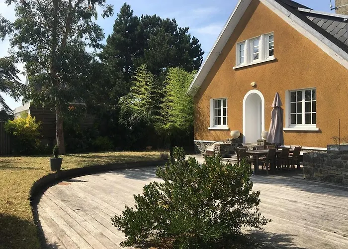 La Farandole, Coastal Family Villa Agon-Coutainville